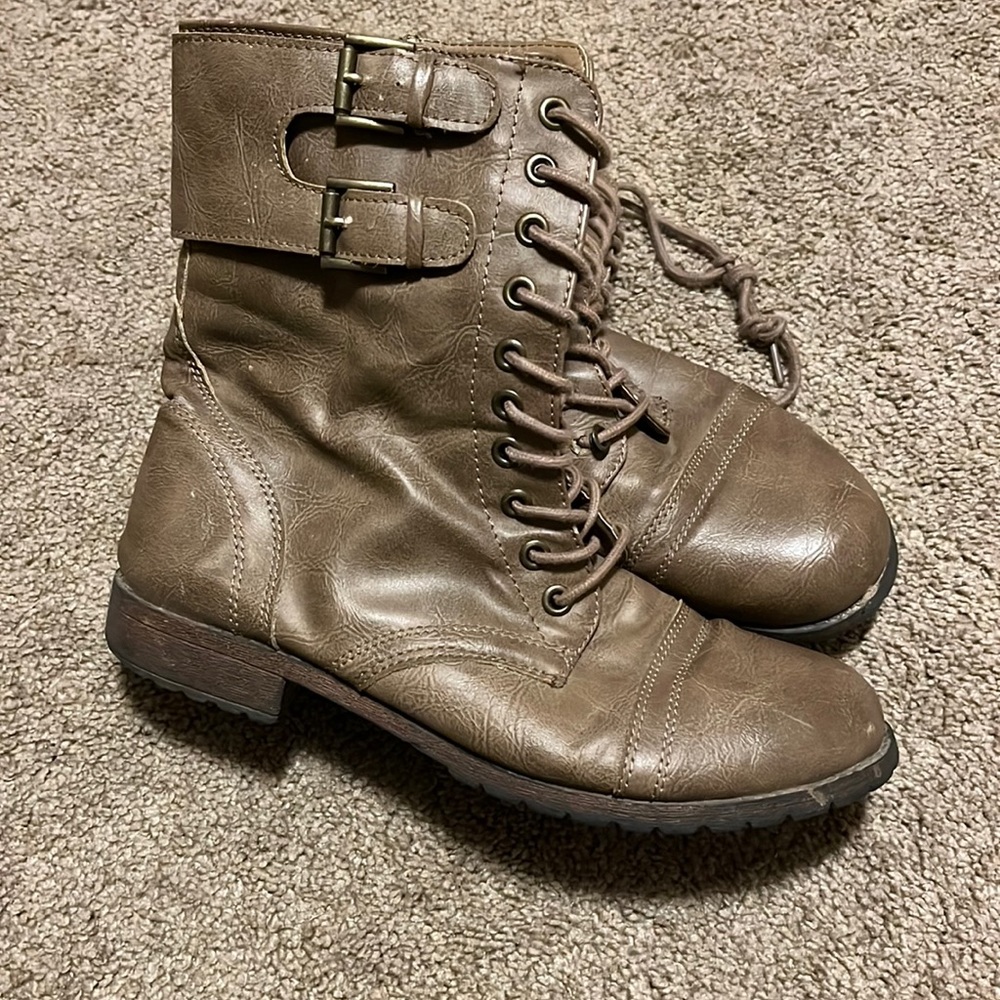 RAMPAGE brown combat boots